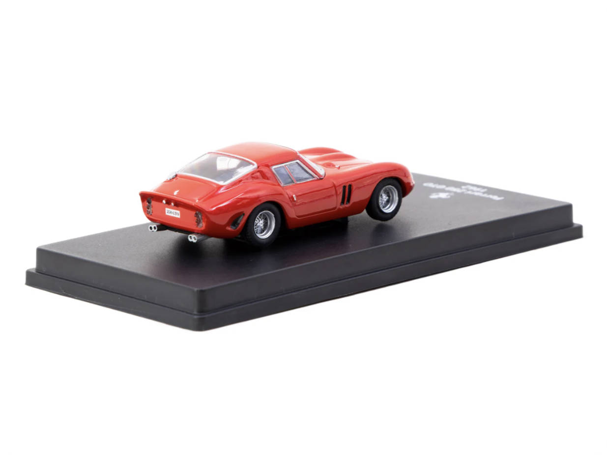 Mobil dalam Majalah CENTAURIA  - Die Cast Car 1 64 ulasan dan harga